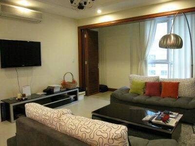 公寓， 106平方米，地理位置优越， Minh Phung