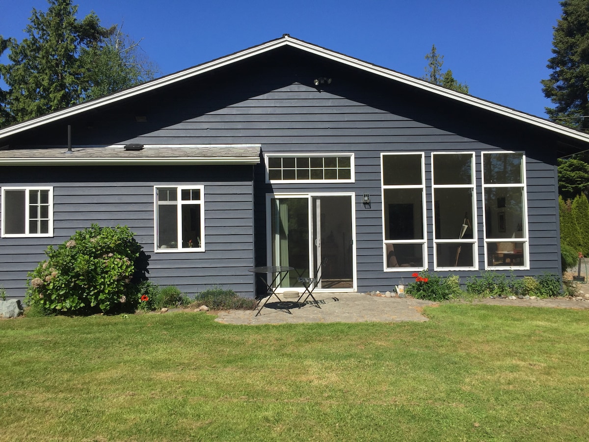 Samish Island Artist Cottage Getaway