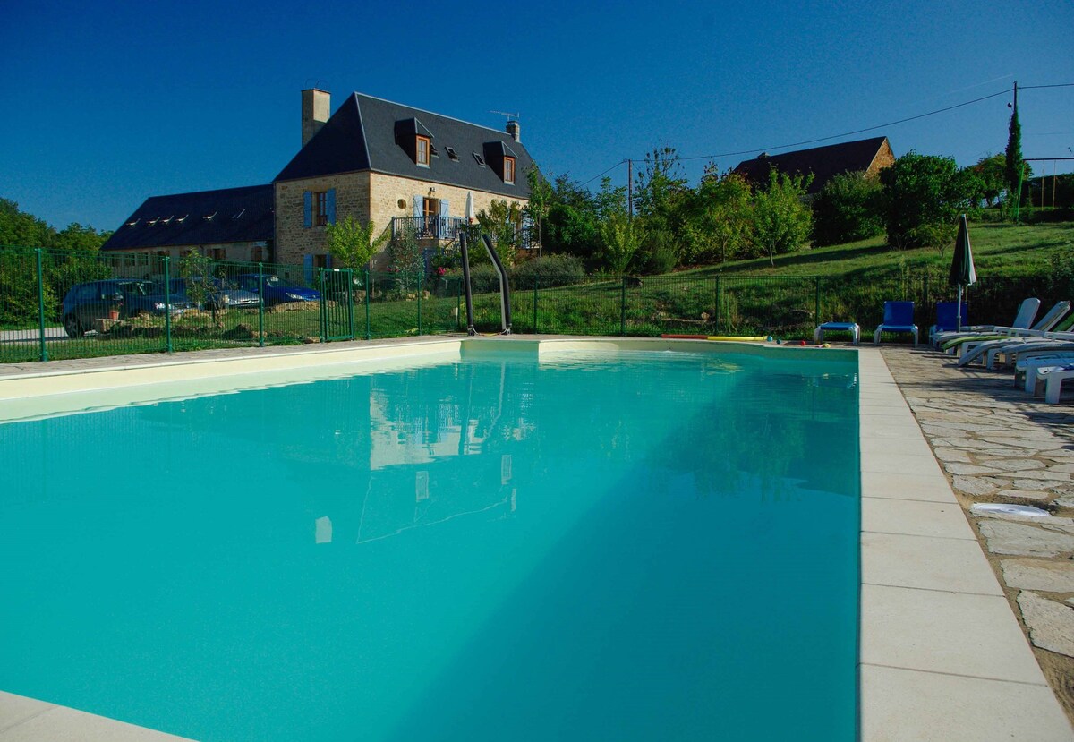 Charming gite with swimming pool