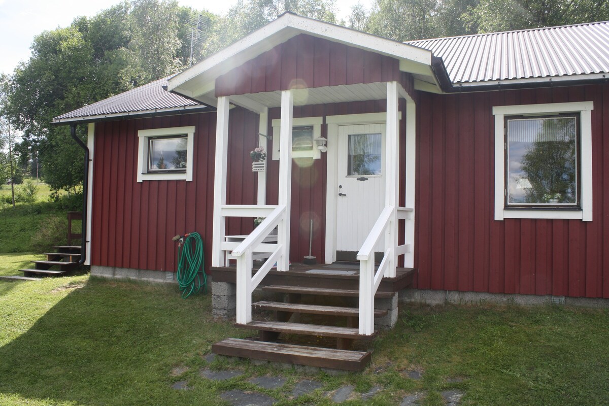 Jämtland的Hammerdal郊外小屋
