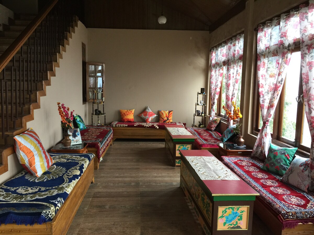 Tashi Home Stay