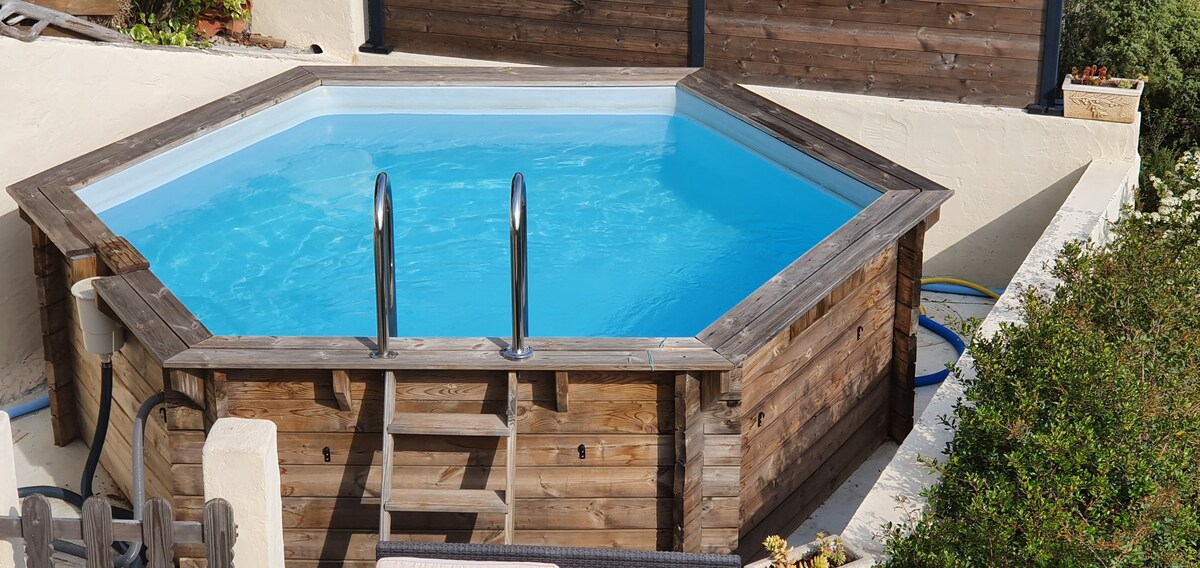 Maison avec piscine vue sur baie de Saint Raphael