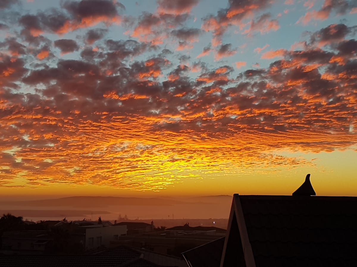 Langebaan - Entire Home with lovely lagoon views