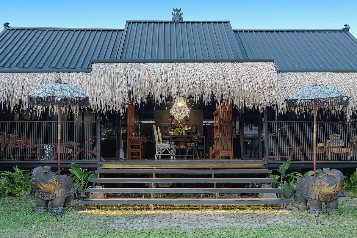 巴厘岛巴图兰的Prefab微型住宅
