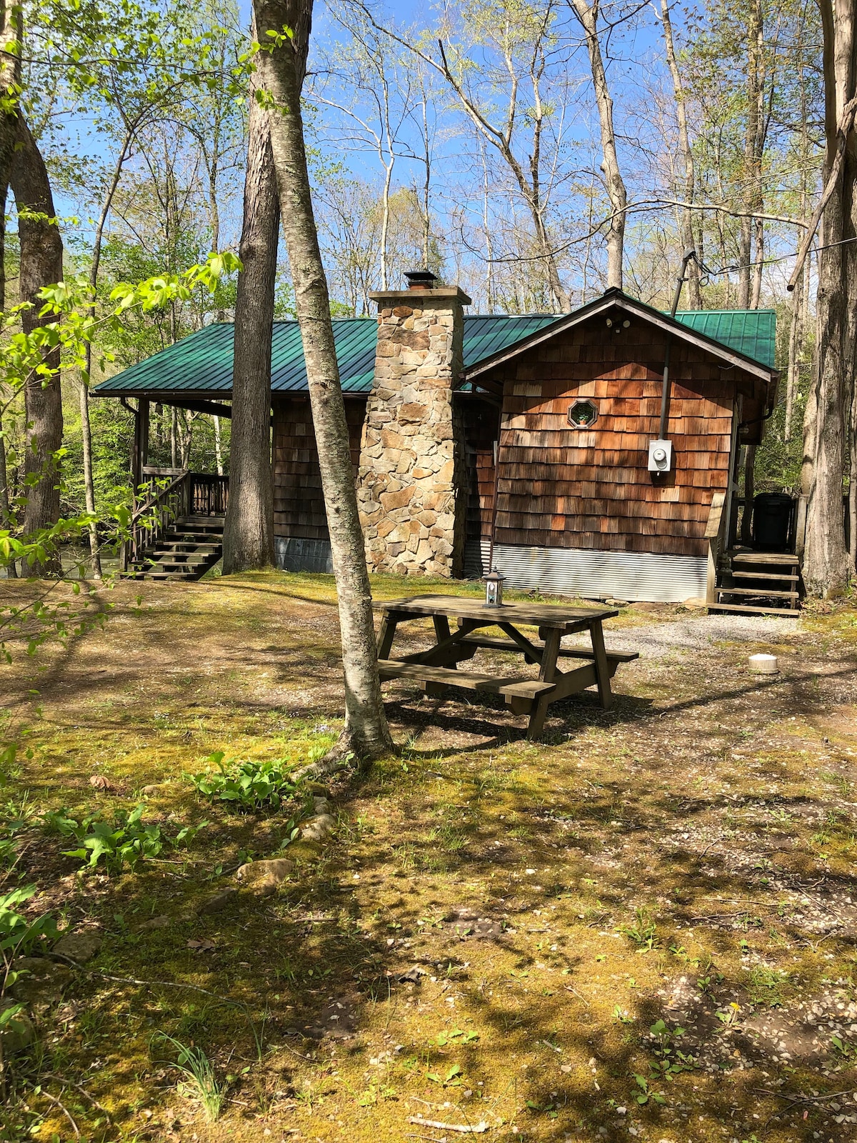 Bend of River Cabin in Hacker Valley West Virginia