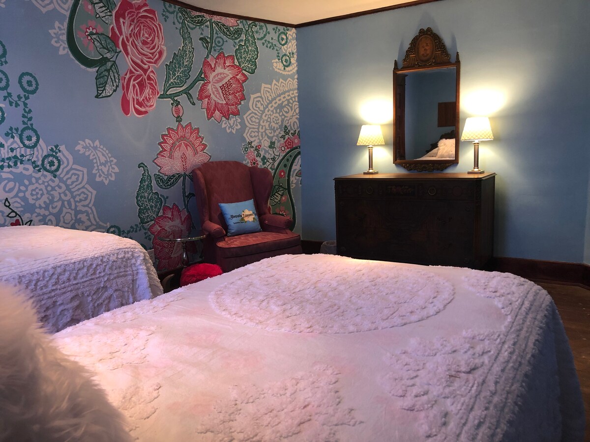 Rose Room - Magnolia Blossom Inn
