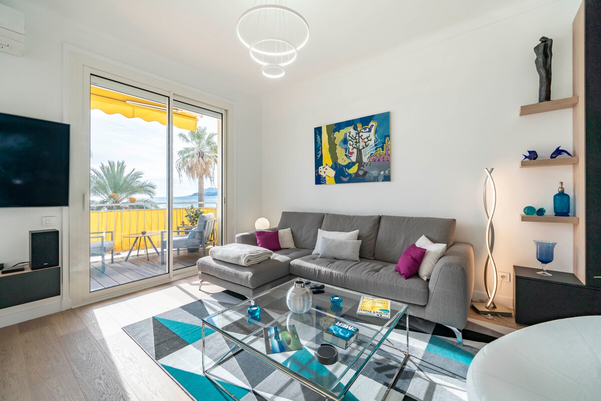 Brand new sea-view 2 bedrooms heart of Cannes