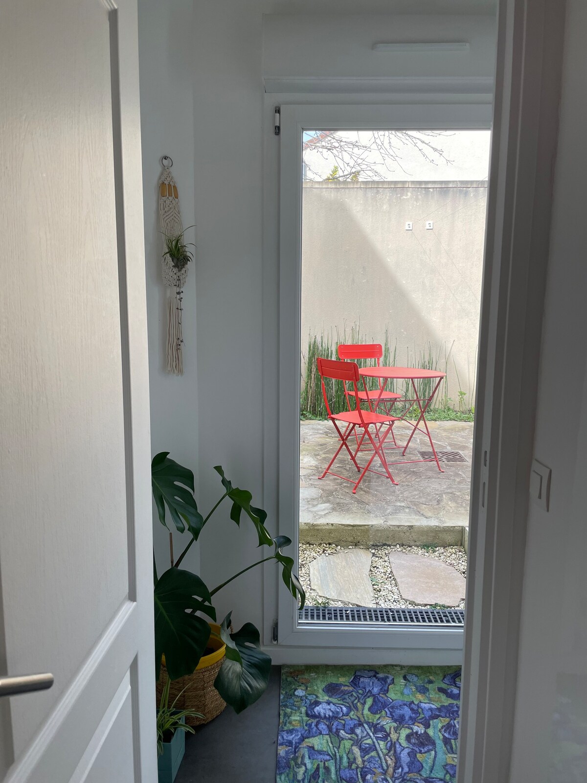 Chambre privée avec parking vue sur le jardin