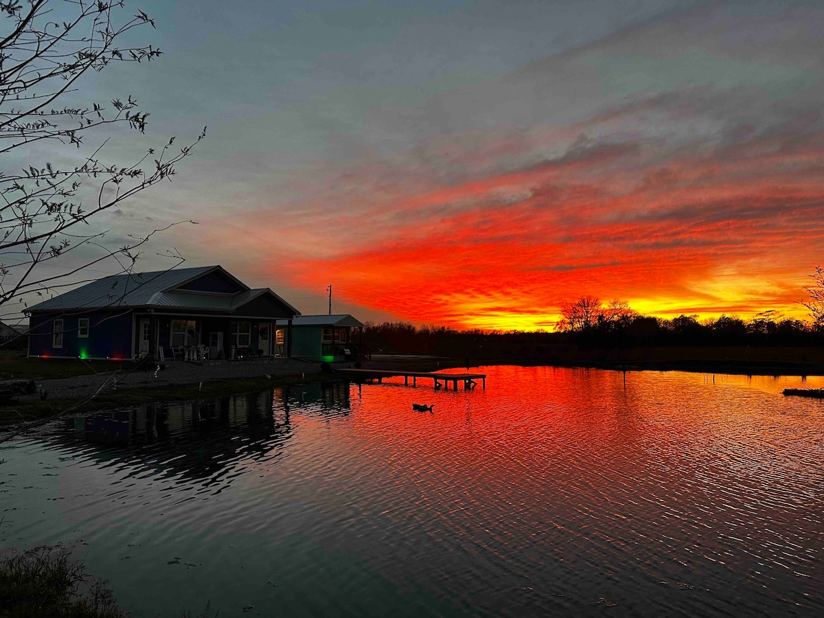 Funny Farm Cabins on the Pond - (Vintage Cabin)