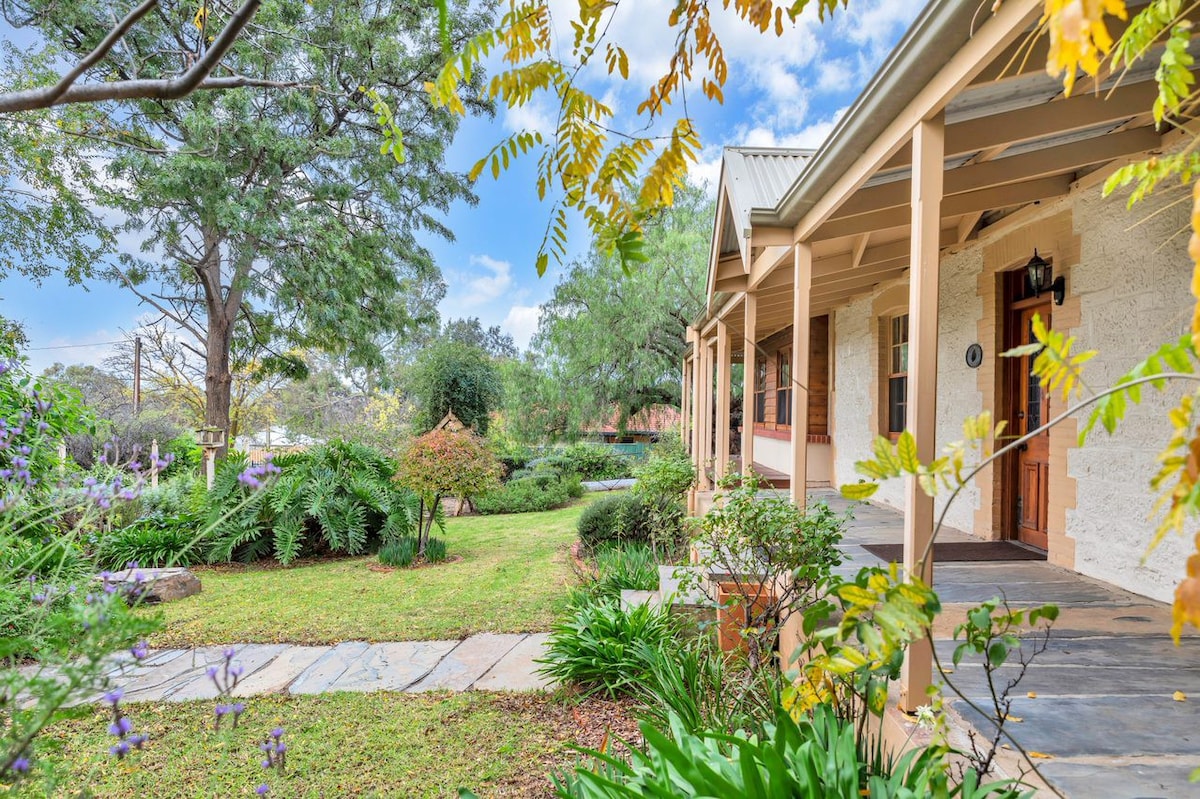 Cole-Brook Cottage in McLaren Vale