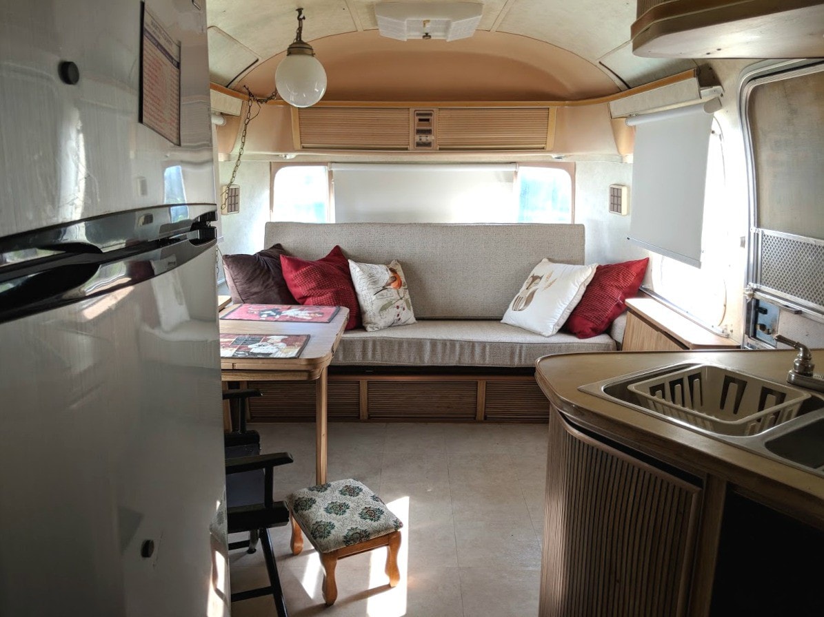 Air Stream 2 -Vintage Overlooks the Lakes