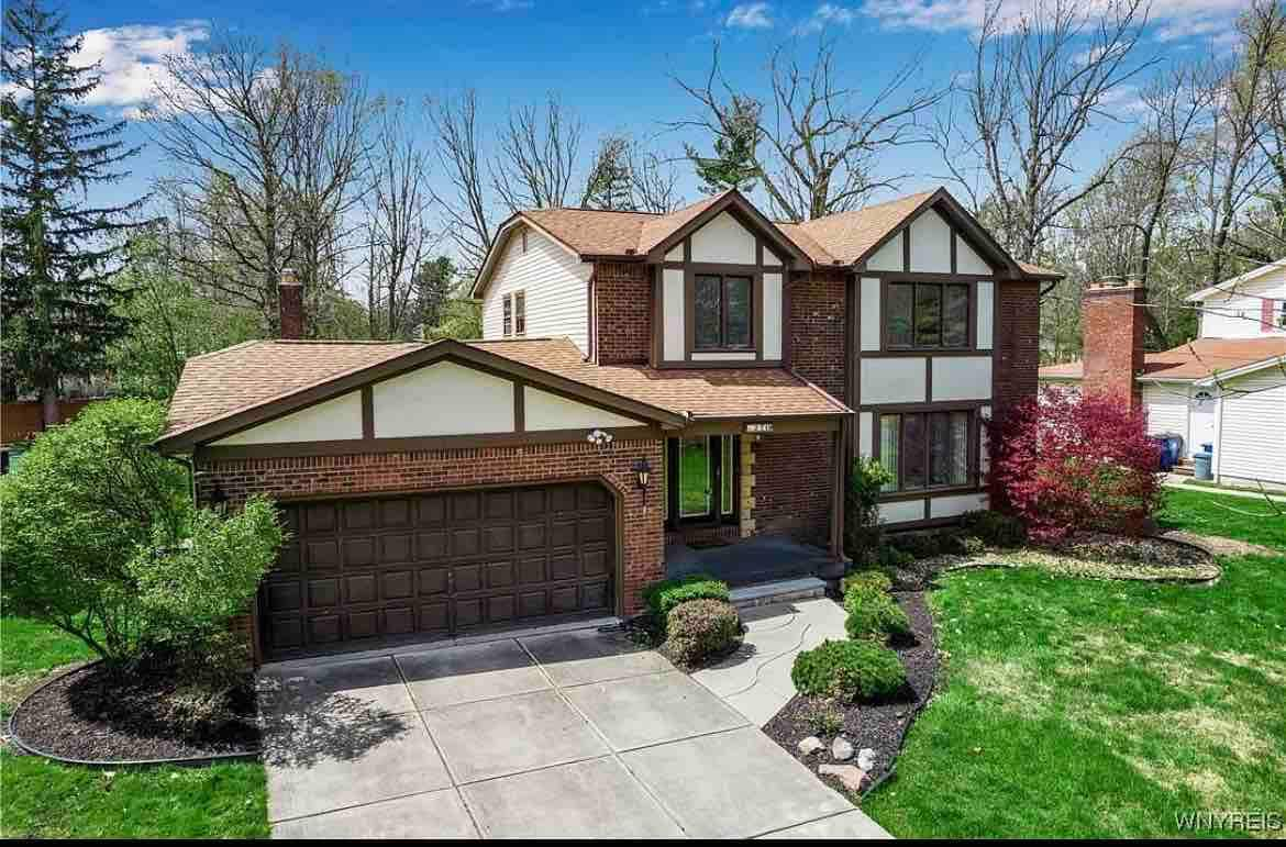 Beautiful cozy home Buffalo/ Niagara Falls