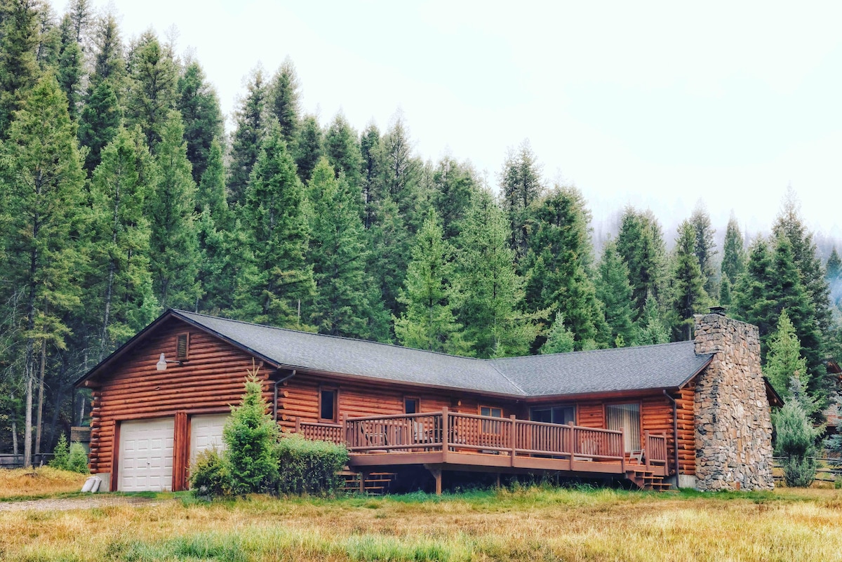 Rustic Log Cabin On East Fork Of Bitterroot River