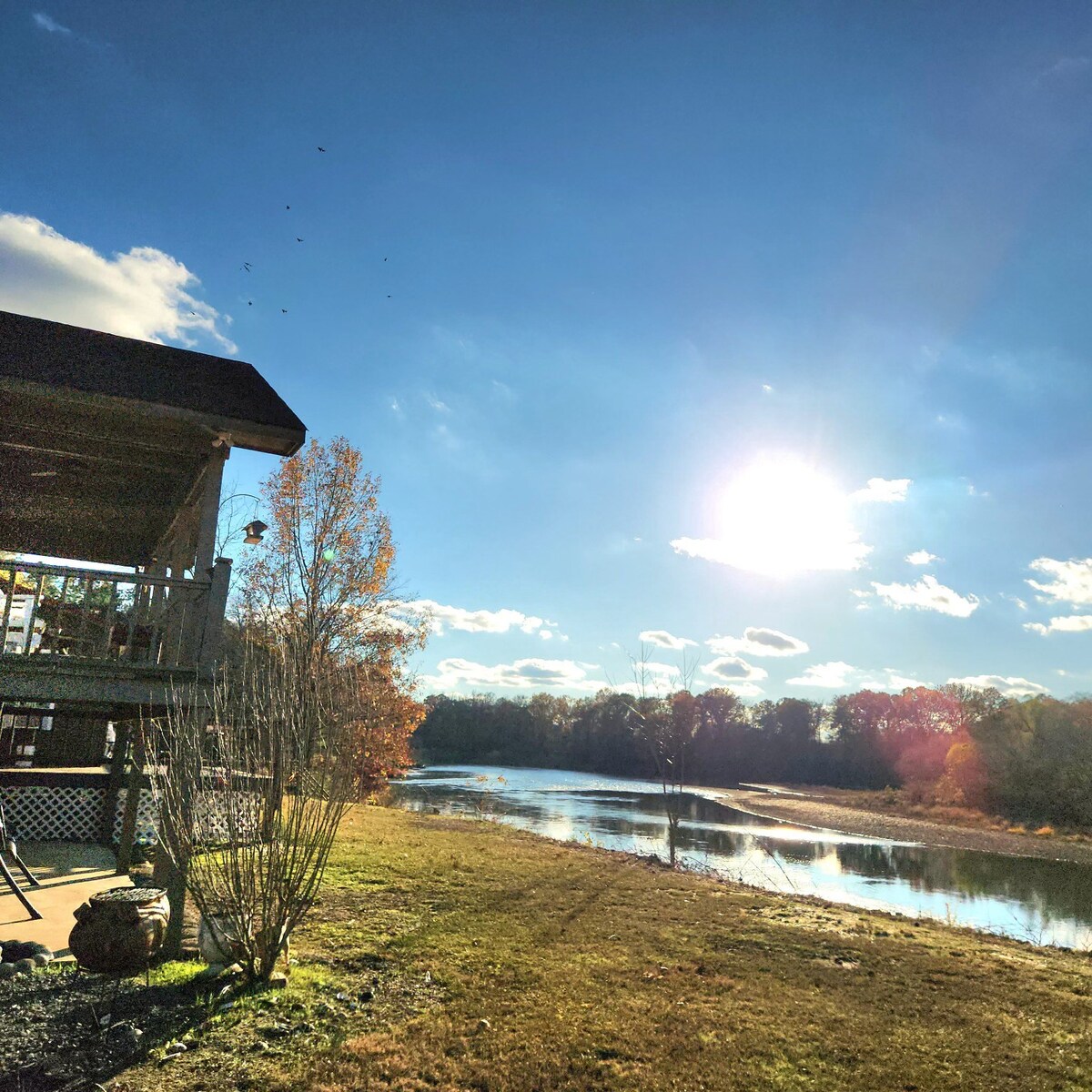 Red Roof River Cabins-One of a kind river oasis!