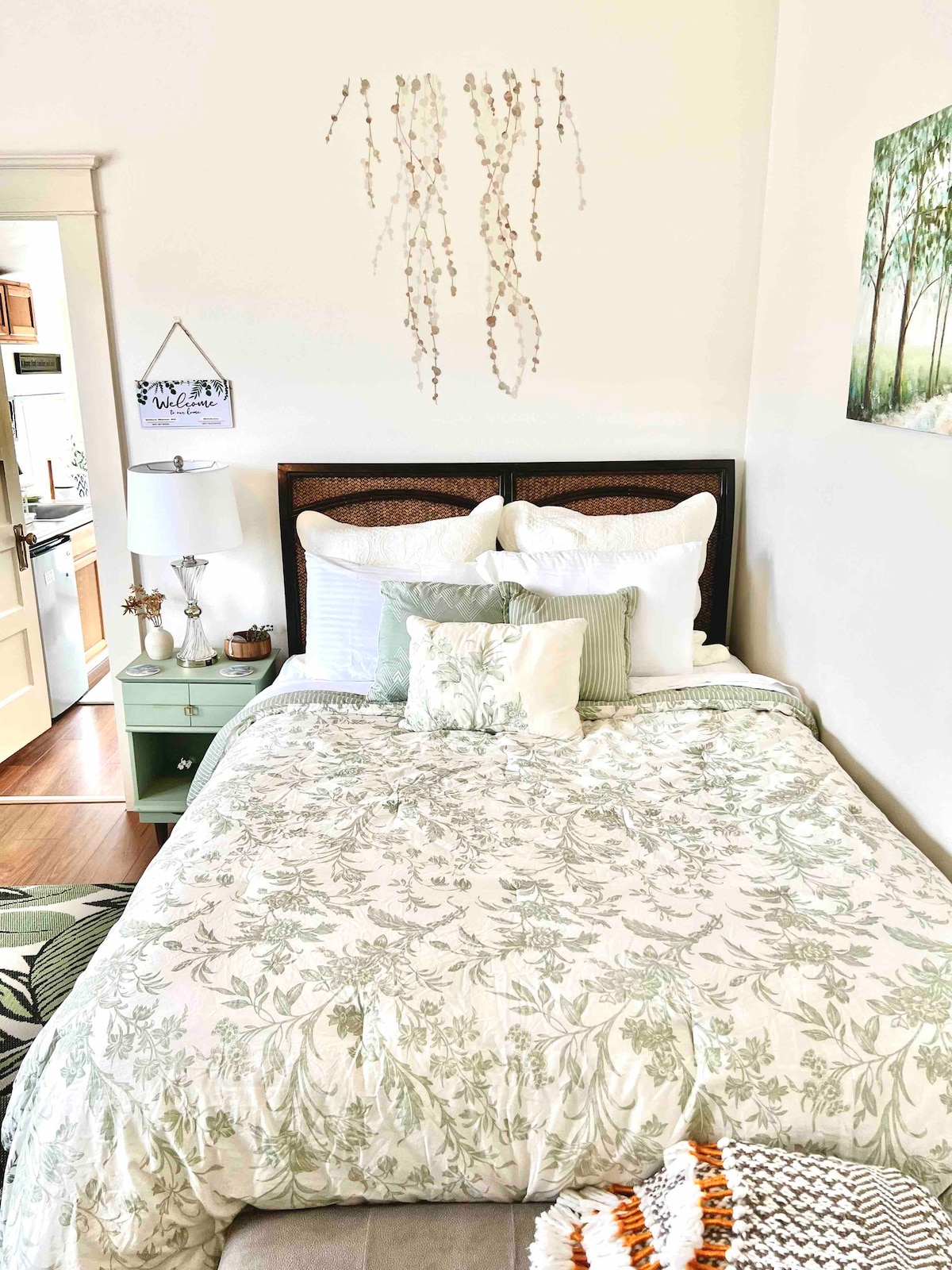 Sage-Cove Luxury Guest Studio at Miracle Mile