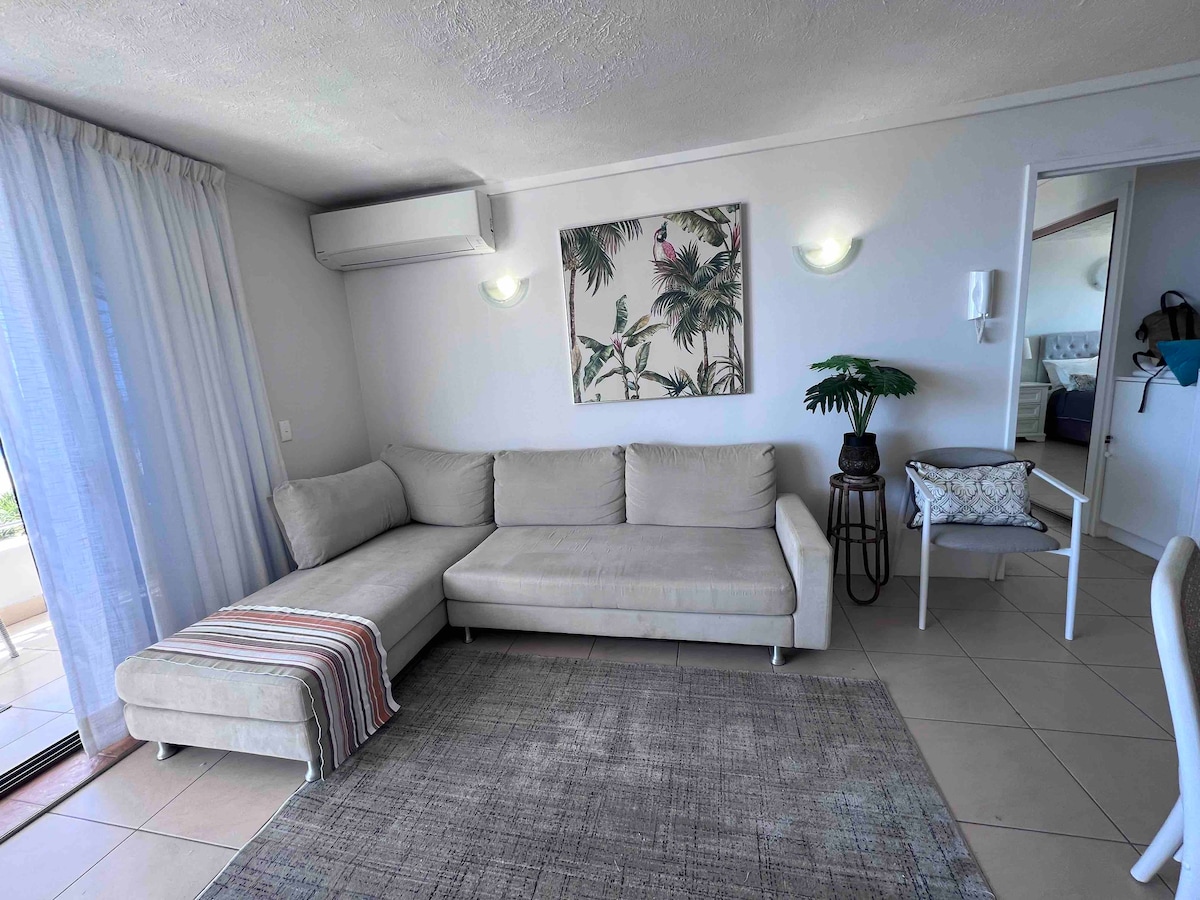 Beachfront Air Con/WI-FI/3 bed/2 bath