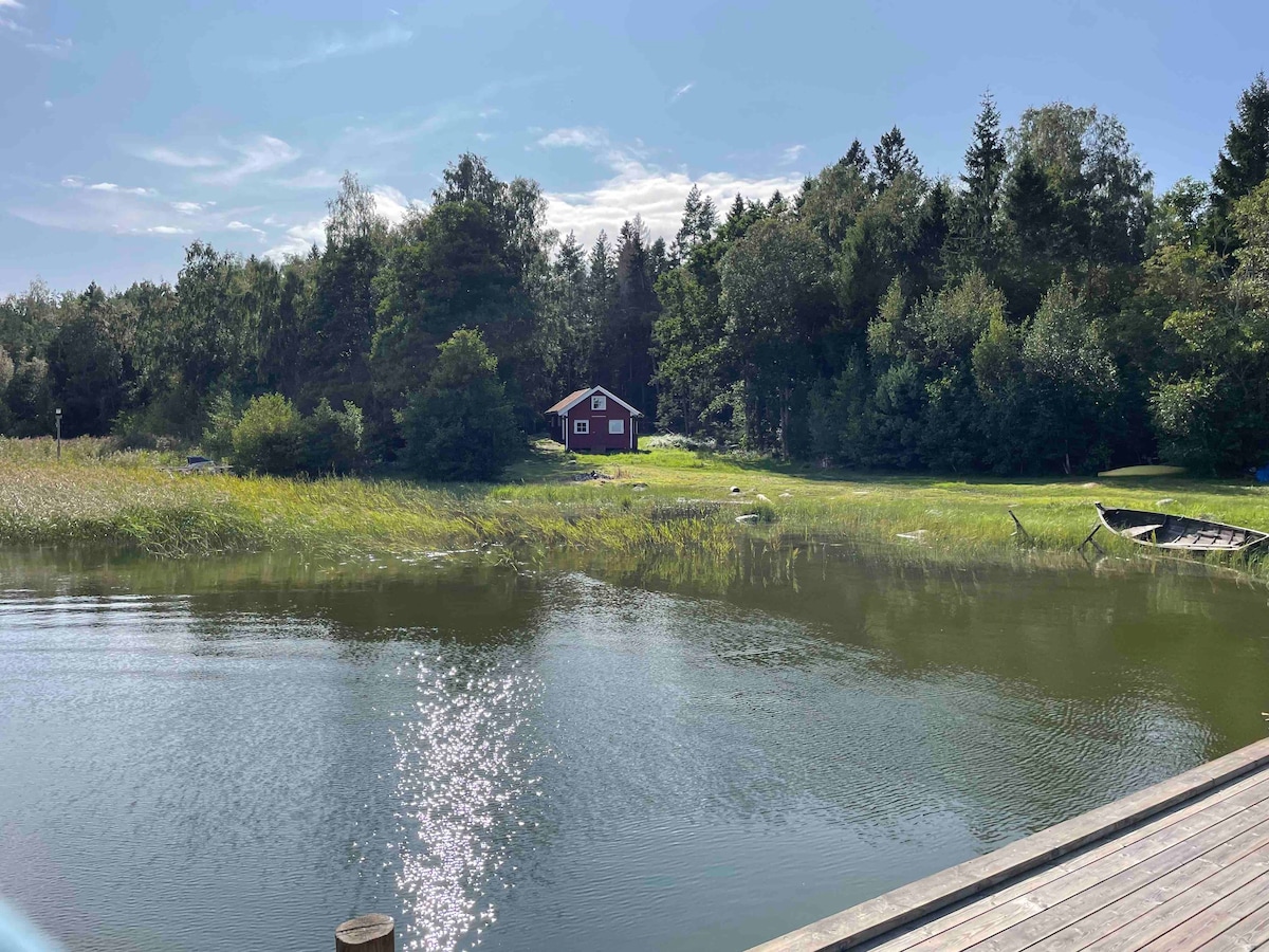 Island Boathouse Paradise