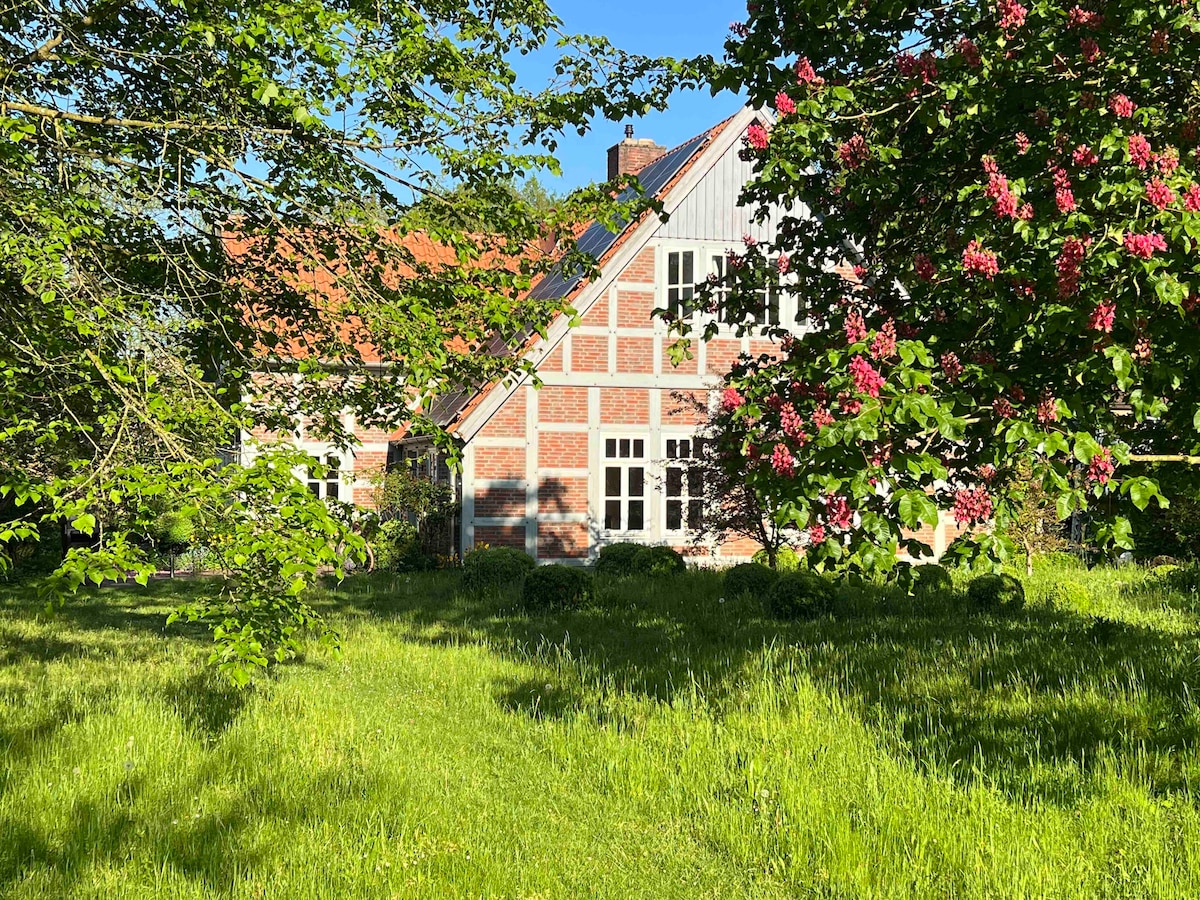 Landhaus im Kunstgarten