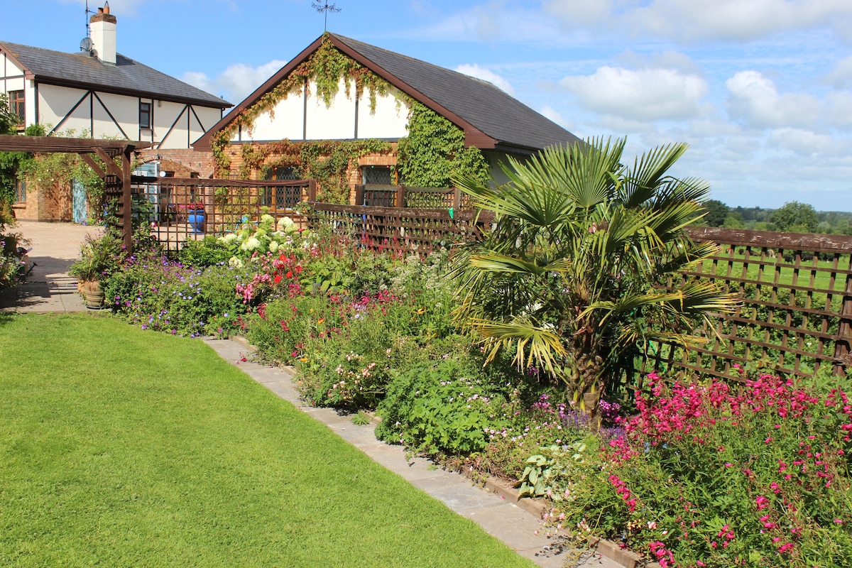 Primrose Lodge and Gardens