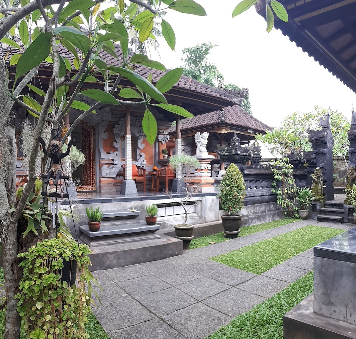 乌布附近的巴厘岛家庭住宿Hita House