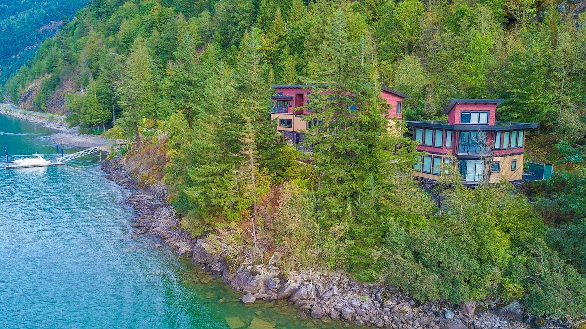 "The Lodge on Harrison Lake" Main Residence