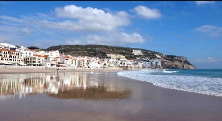 塞辛布拉海景房（ Sesimbra Beach Fonte House ）