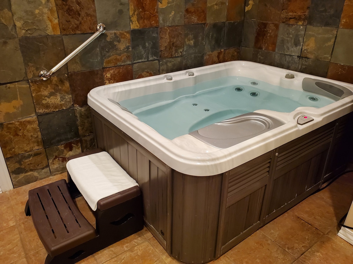 Jefferson Hills Motel Hot Tub Suite