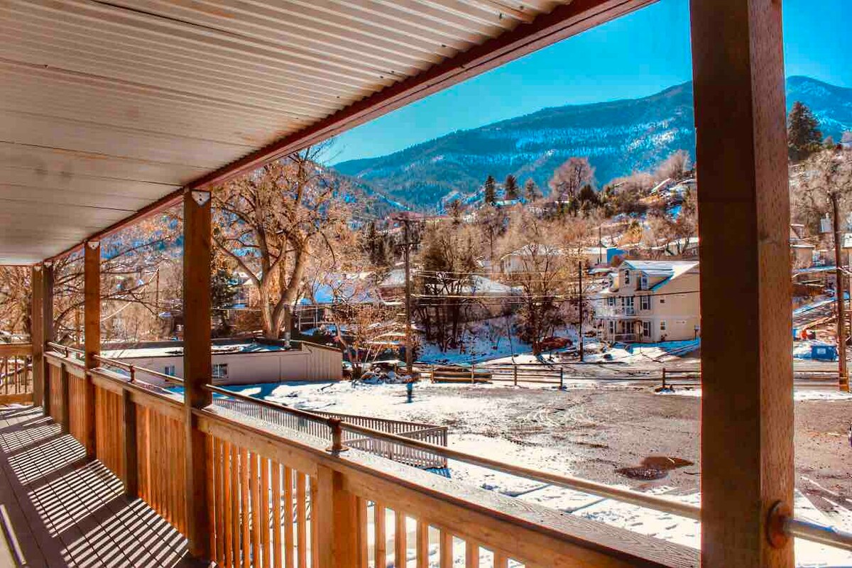 The Fountain Creek Inn of Downtown Manitou Springs