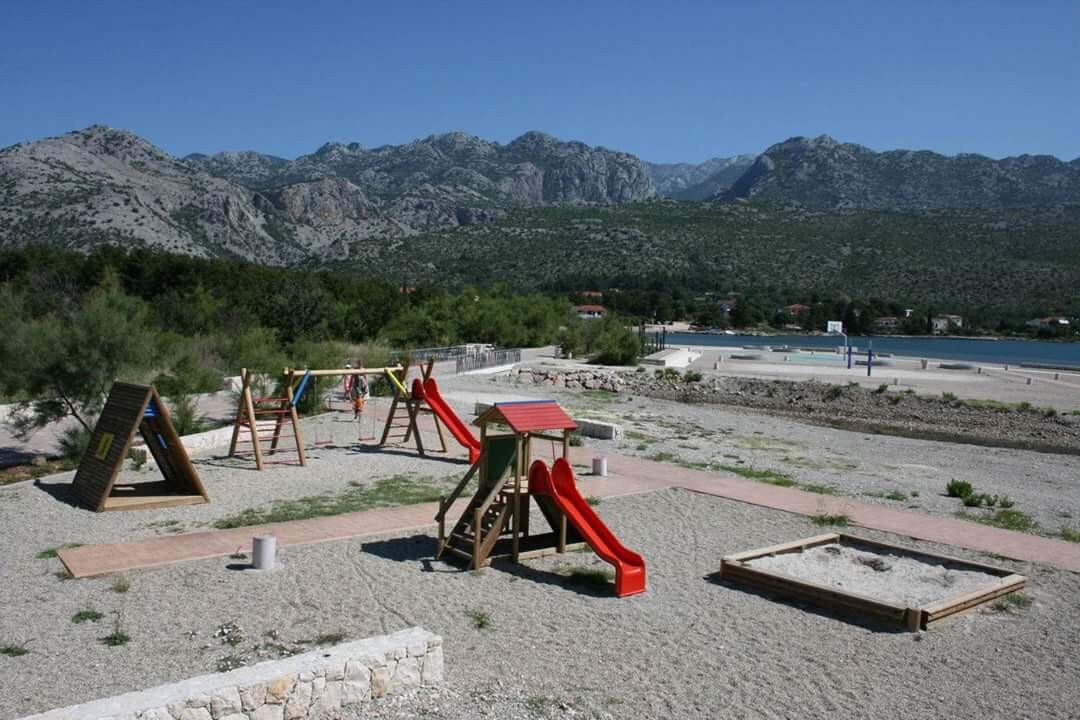 Starigrad-Paklenica ，公寓型住宅Korina