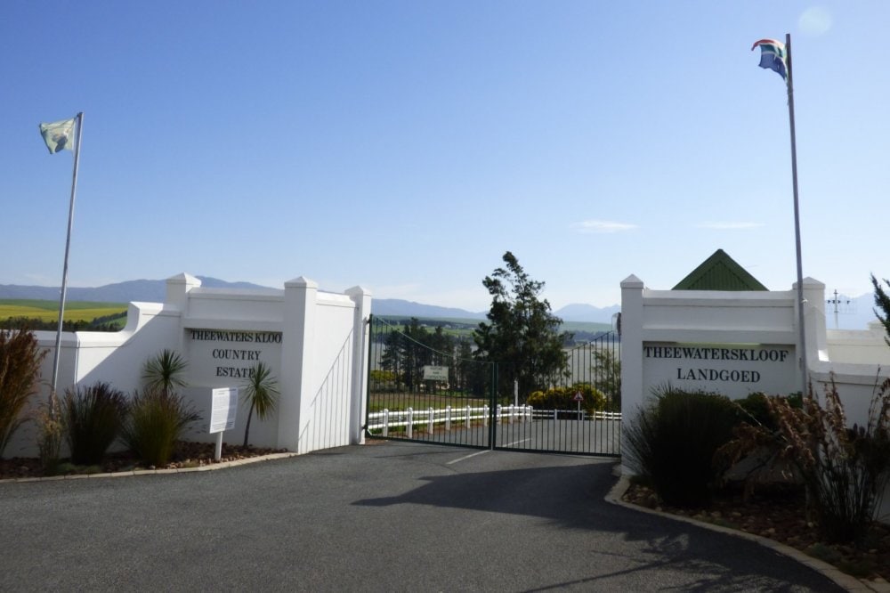 Relaxed Holiday House in Theewaterskloof Estate