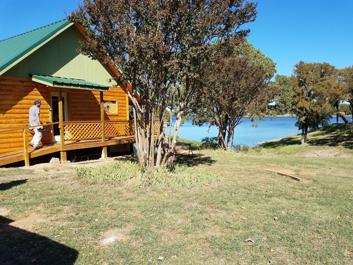 Lunker Lodge at Lake Leon