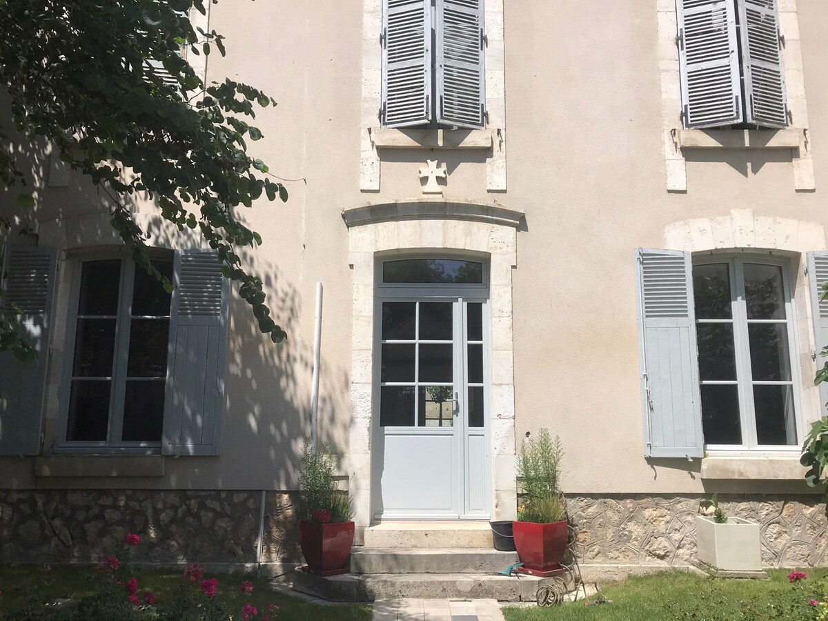 Maison avec jardin clos proche Bourges