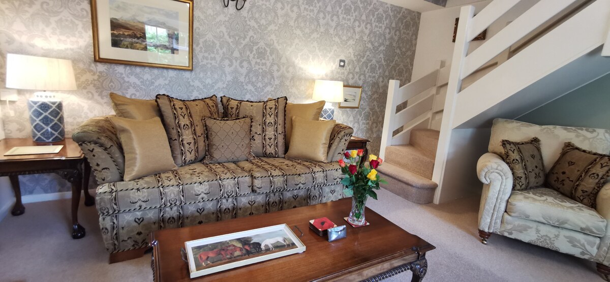 The Saddlery Holiday Cottage-Near Wolds and Coast