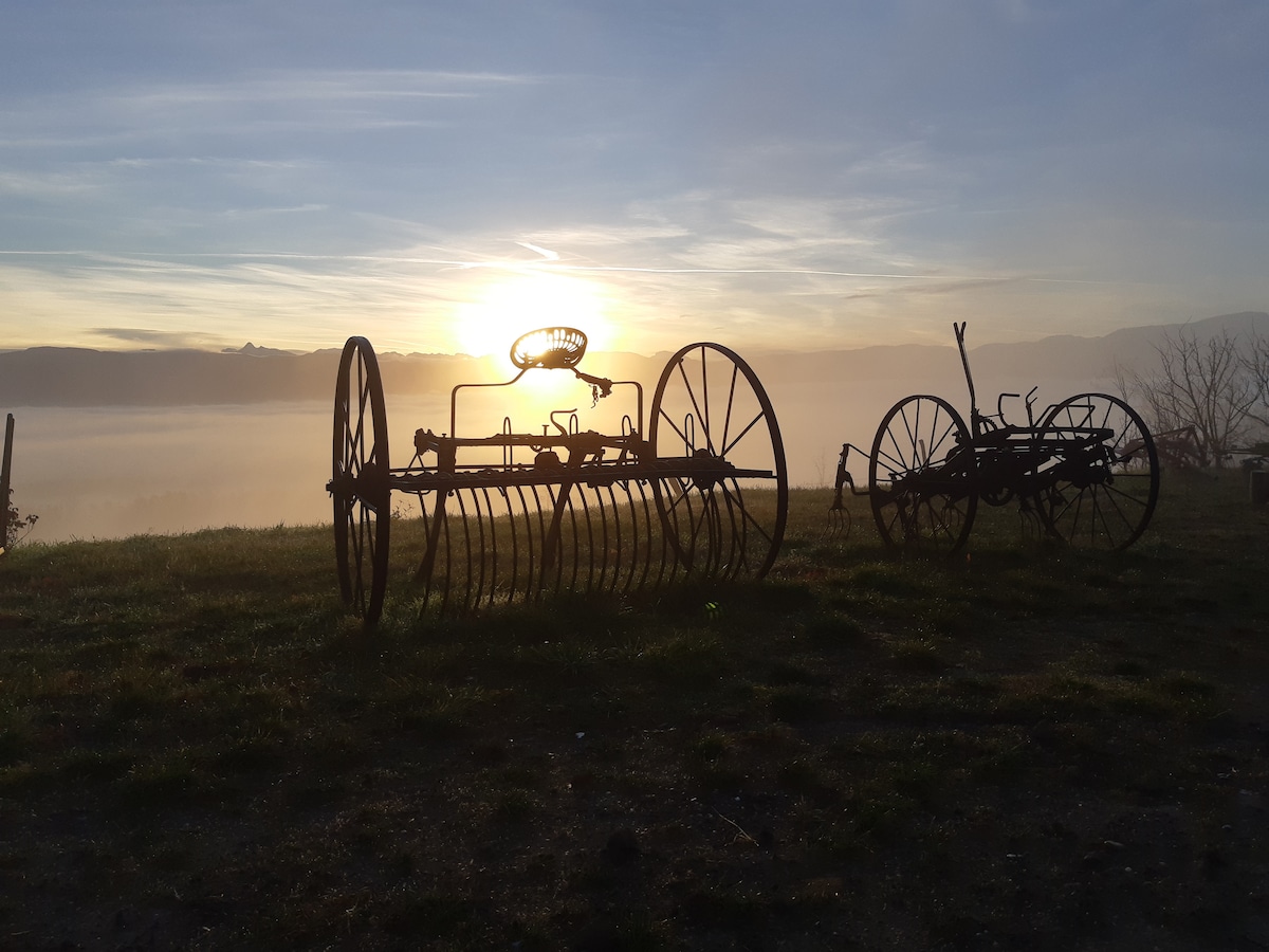 Fenière chaleureuse/vue remarquable/ calme