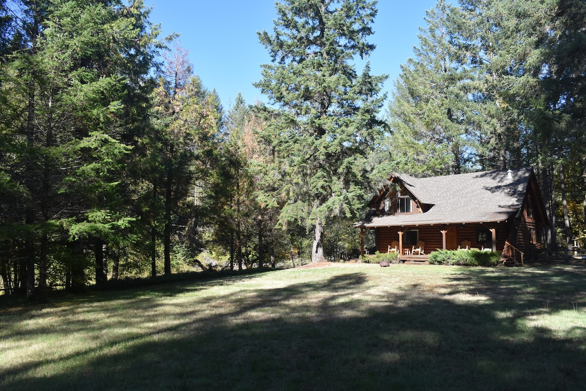 The Cabin at Farwood Retreat, Riverfront Cabin