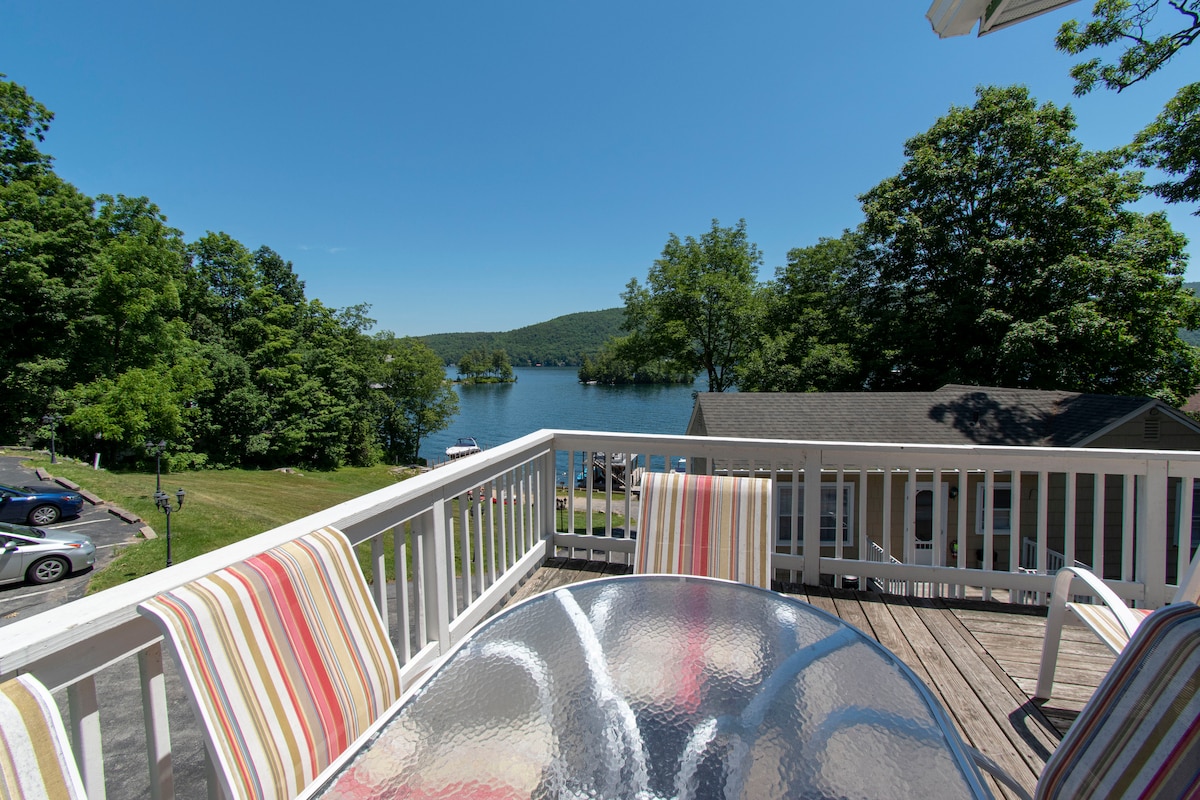 3 Bedroom  Lakefront House  in Lake George, NY