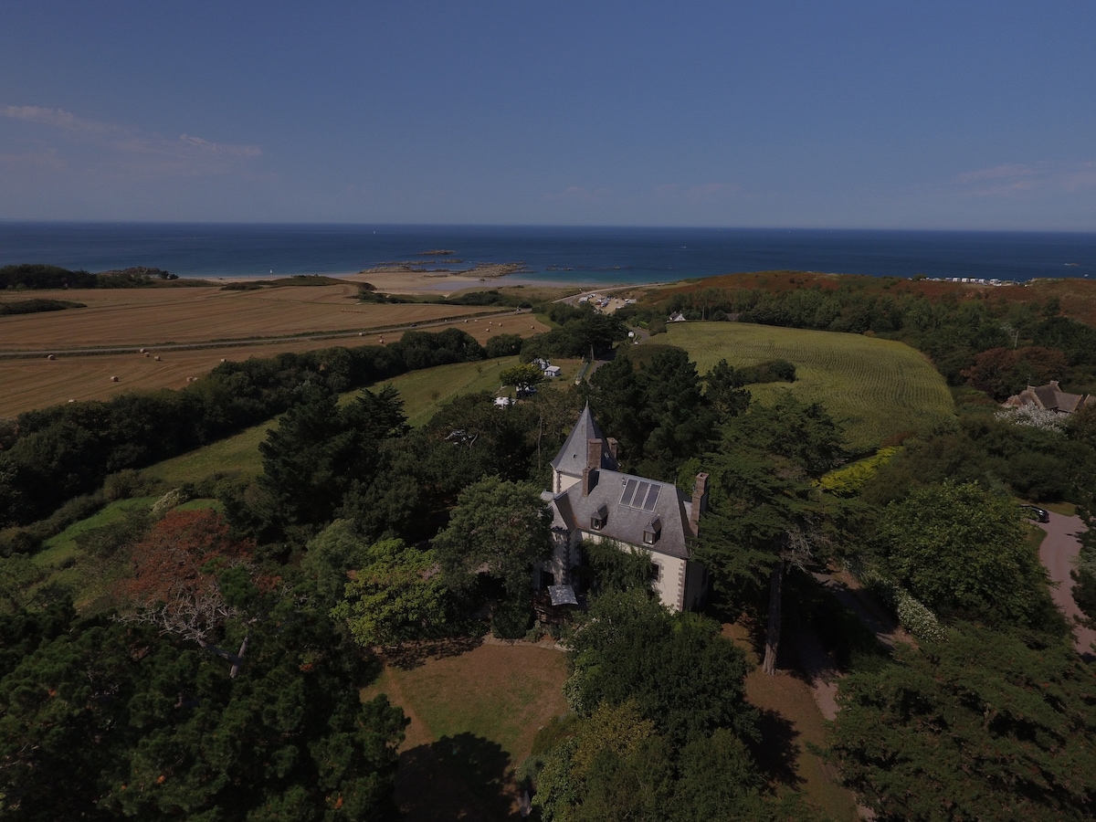 CASTLE of THE TRES, Cape Frehel