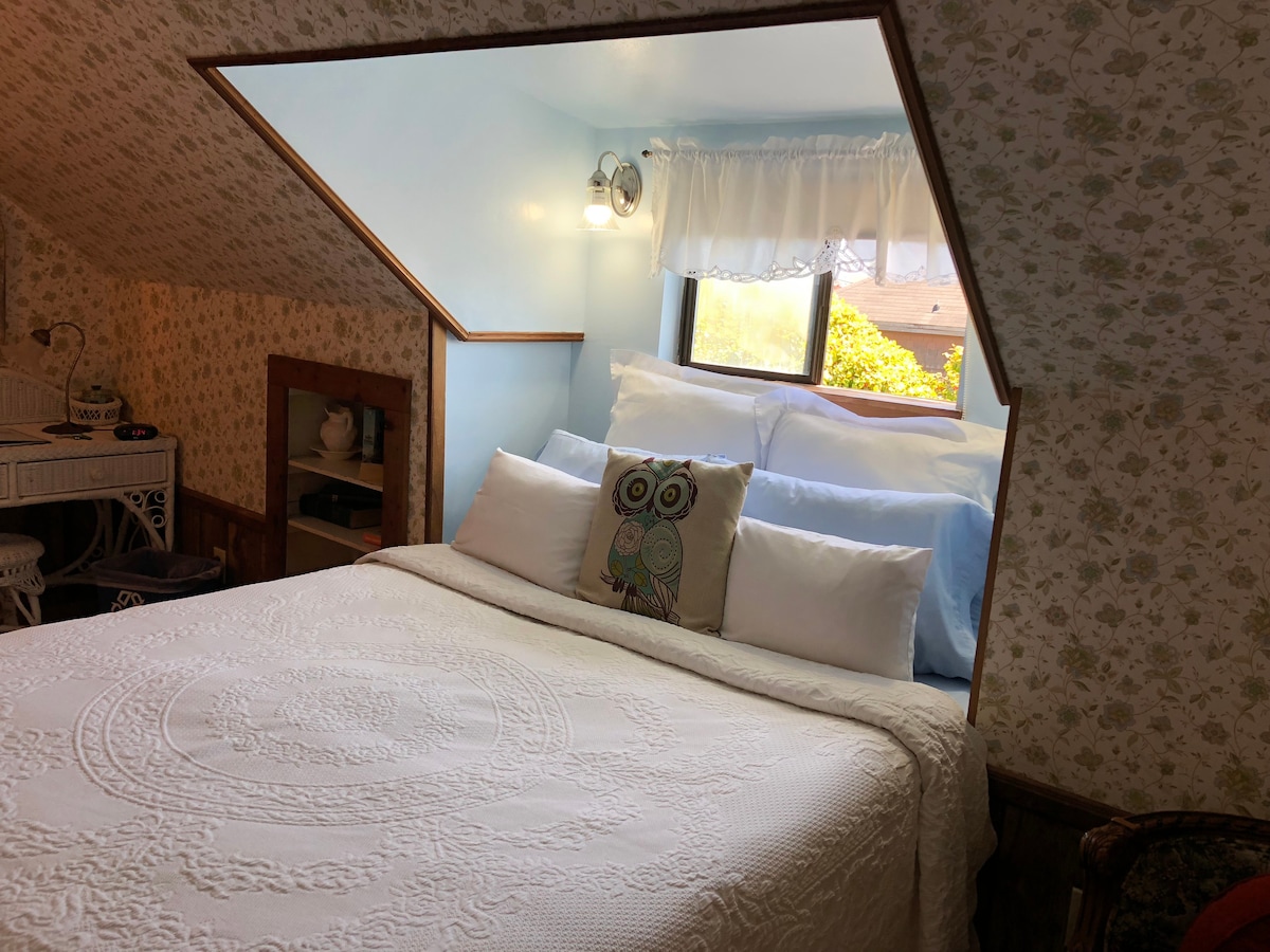 GRANNY 's ATTIC - Country Inn