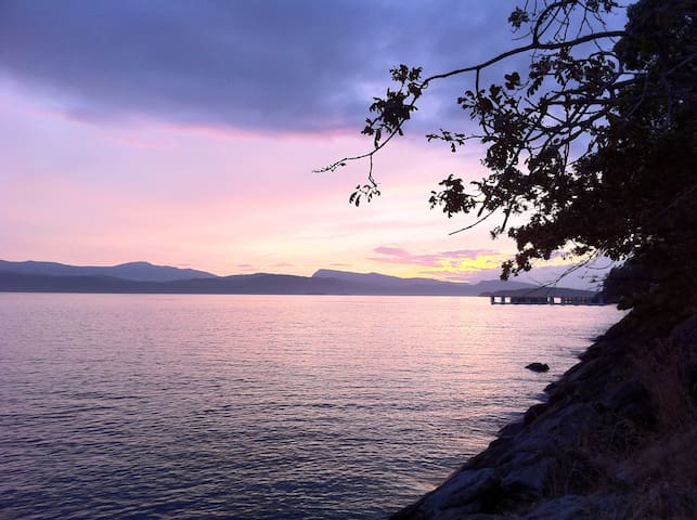 彭德岛（Pender Island）的民宿