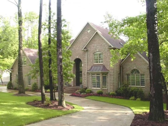 Private Carriage House Apartment