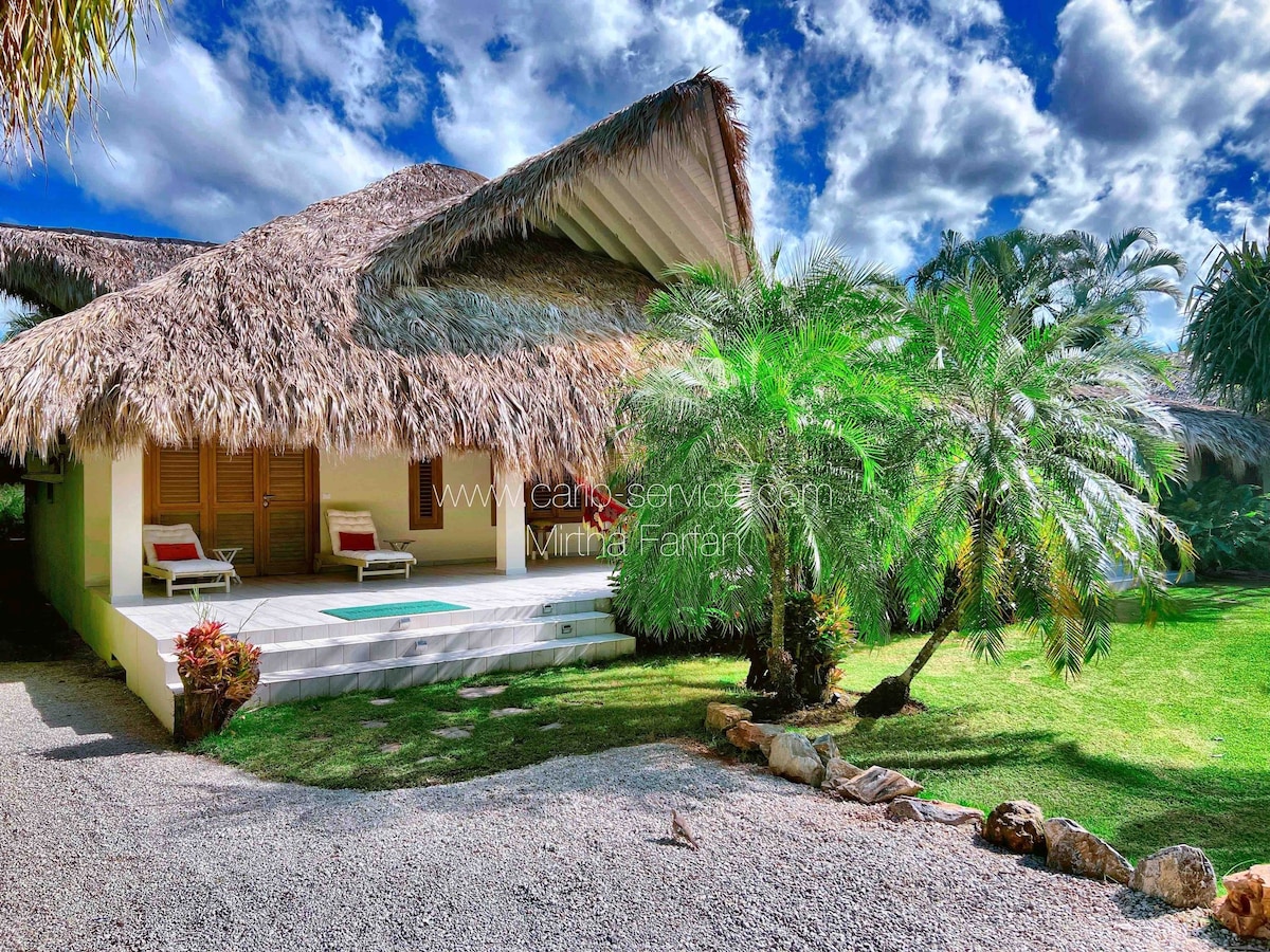 Dream Villa 3 min walk from secluded Playa Coson