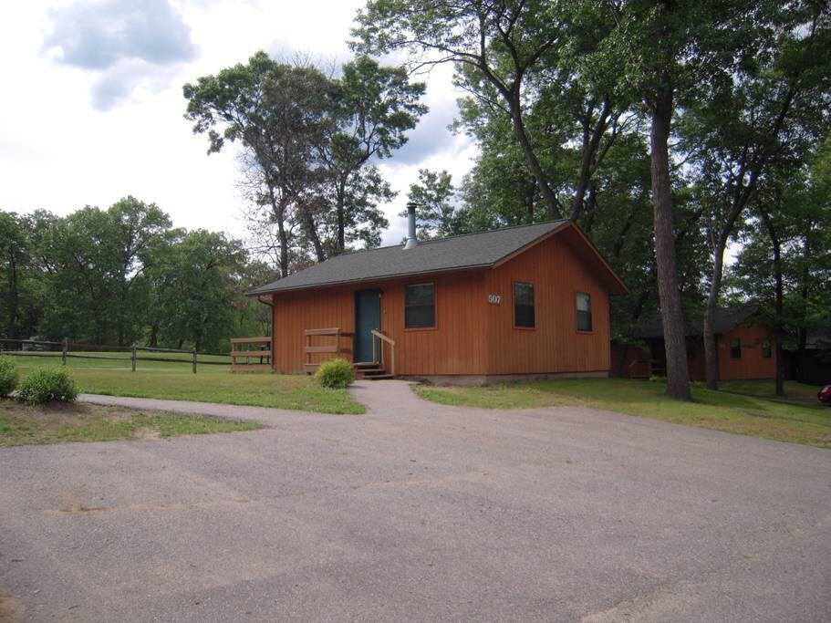 My Friends Cabin - Cozy Cottages WI Dells 2Br1Ba 4