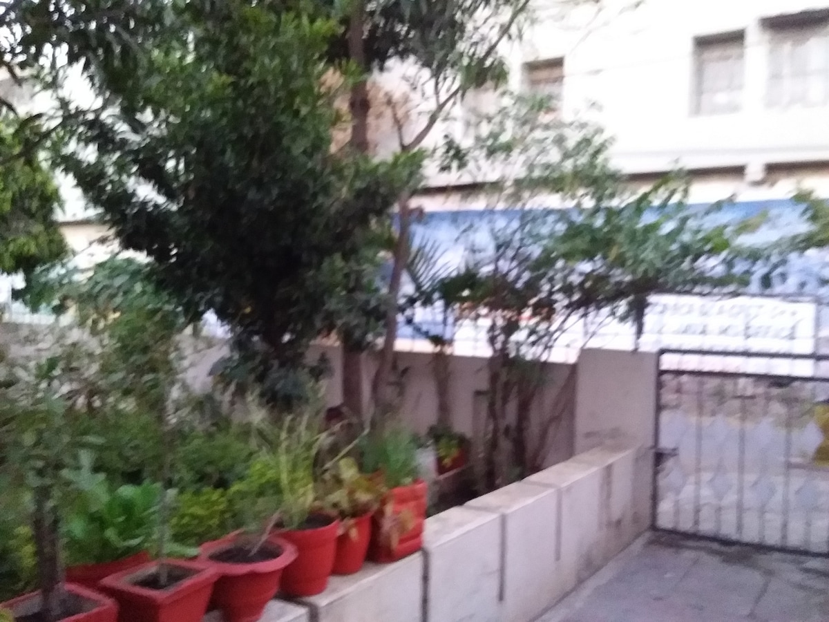 Private Room with bath Arera colony, Bhopal