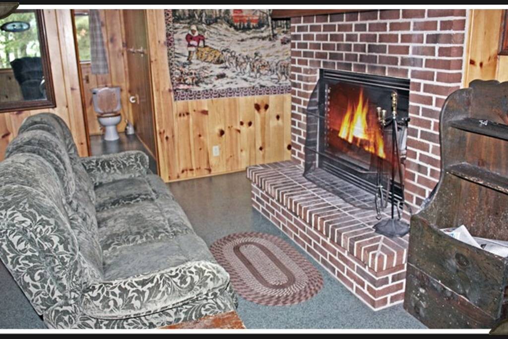 Norway Pines 2 - 4 Person Special With Fireplace