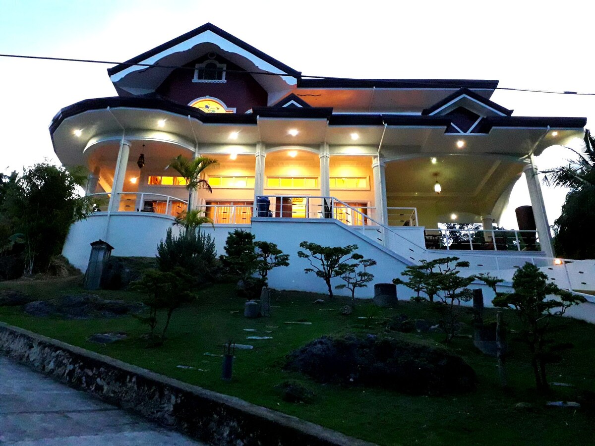 Canoy 's Mansion Apartelle