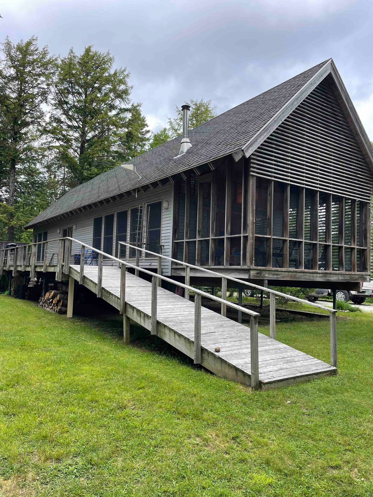 Lake-front cabin on Abrams Pond