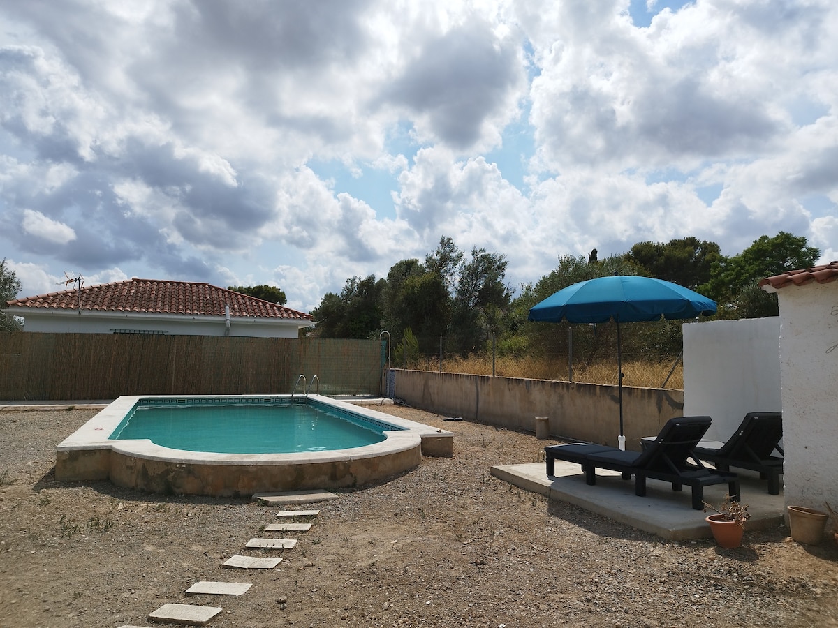 Agradable Chalet con piscina y para hacer paellas