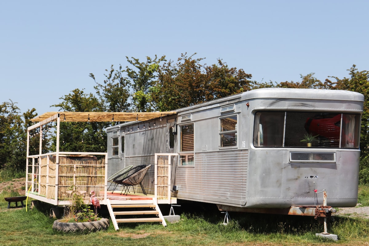 1957年Spartan Imperial Mansion - Vintage Retreat