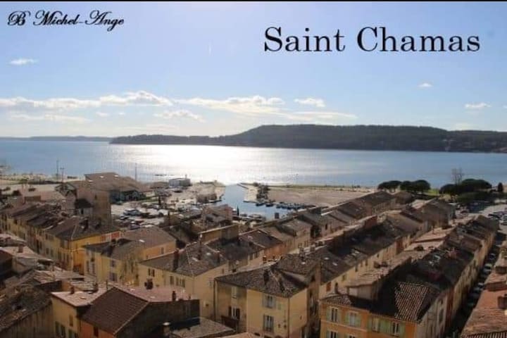 Saint-Chamas的民宿