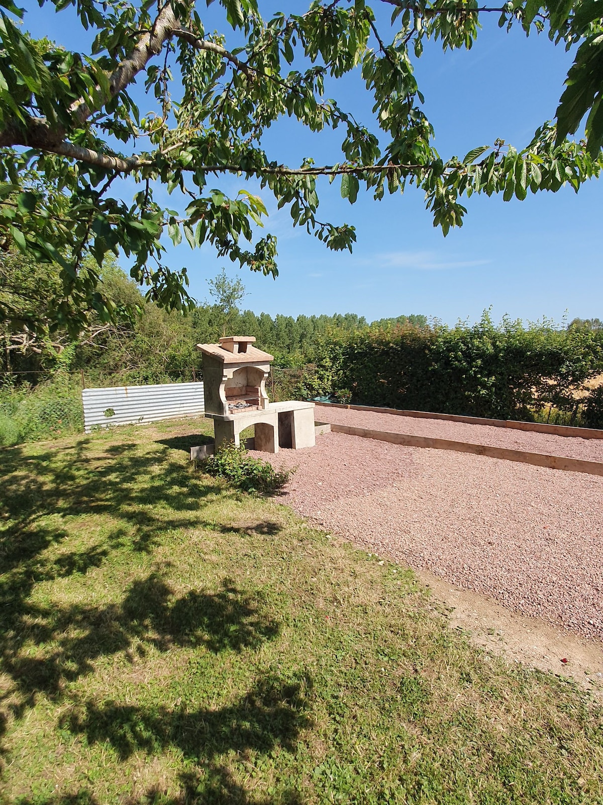 Gite de la source de l yeres pour  3 et 4 personne